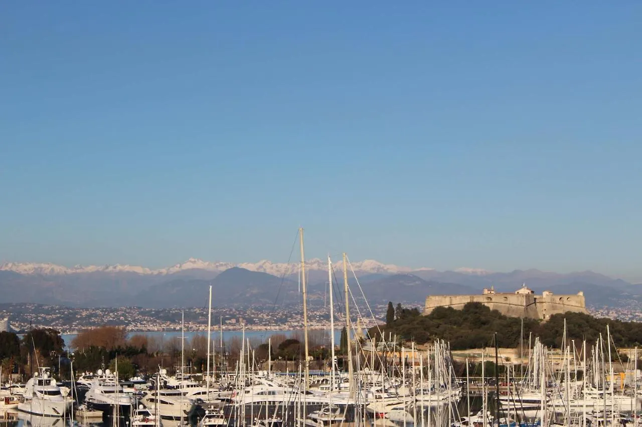 Penthouse With Extraordinary View Apartment Antibes