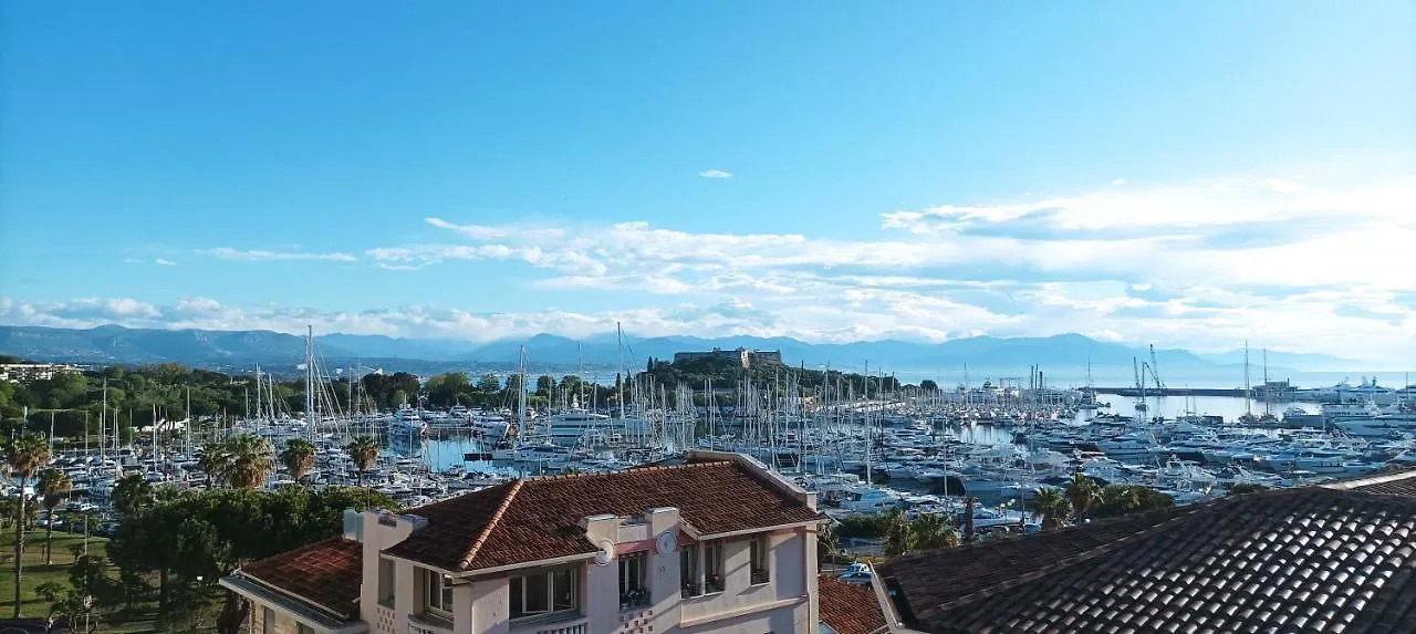 Penthouse With Extraordinary View Apartment Antibes
