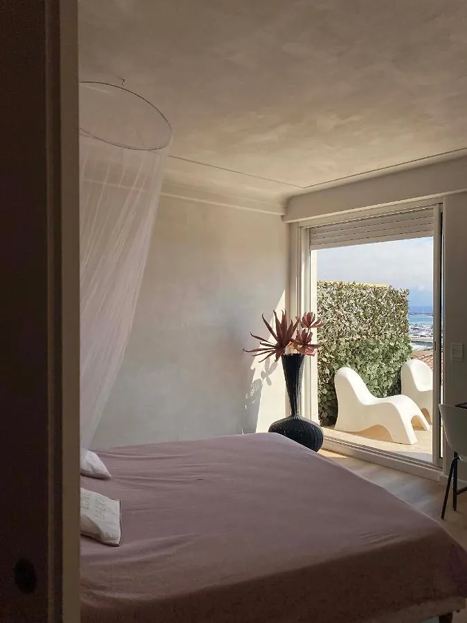 Penthouse With Extraordinary View Apartment Antibes